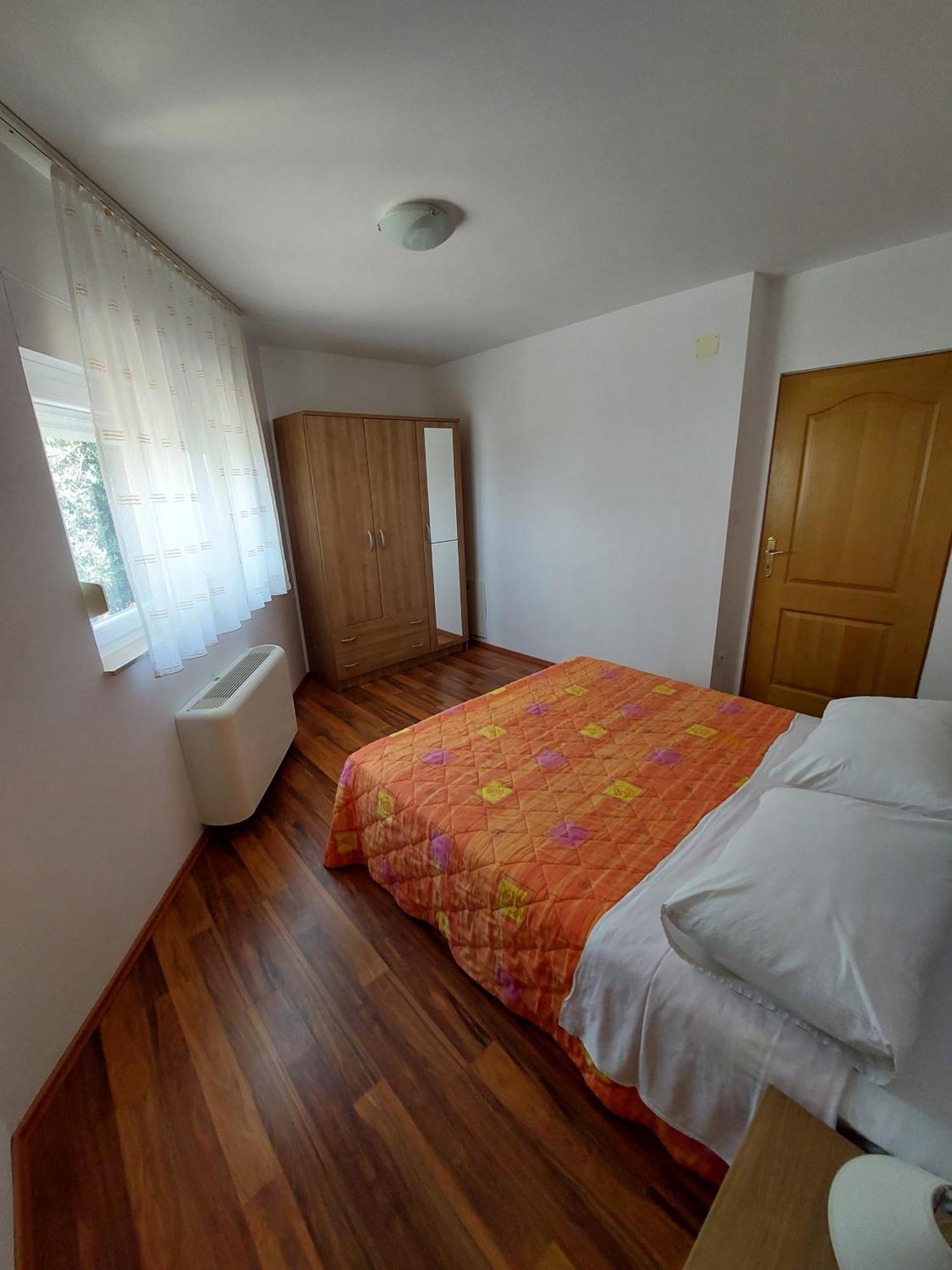 Apartments Palit Rab Town Kültér fotó