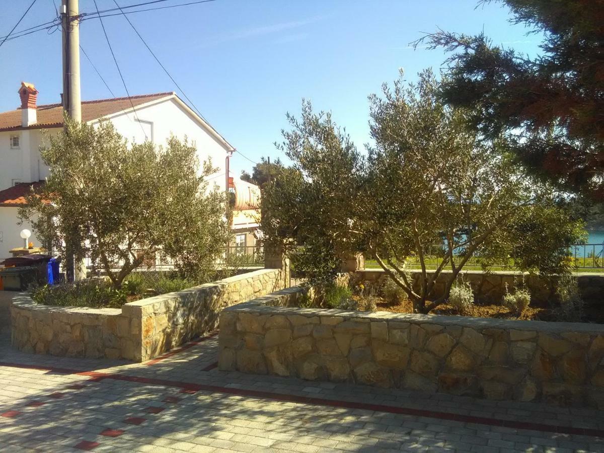 Apartments Palit Rab Town Kültér fotó