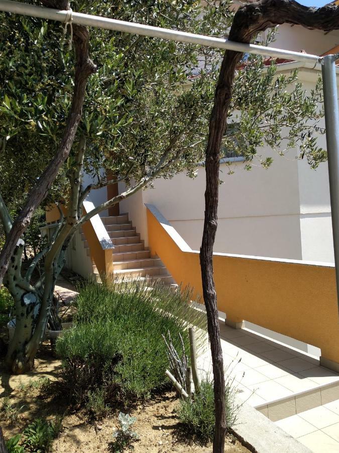 Apartments Palit Rab Town Kültér fotó